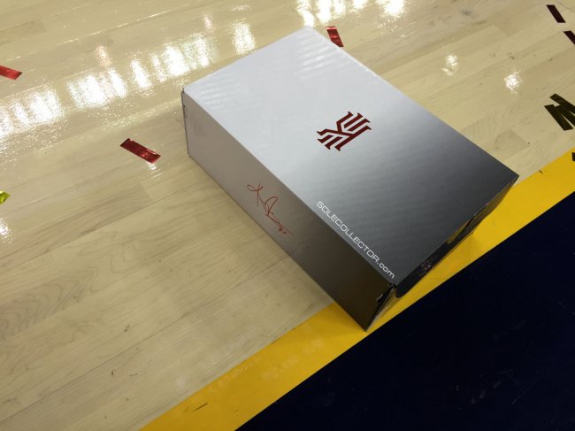 Nike,Kyrie,1,专属鞋盒,实物图  Nike Kyrie 1 专属鞋盒亮相