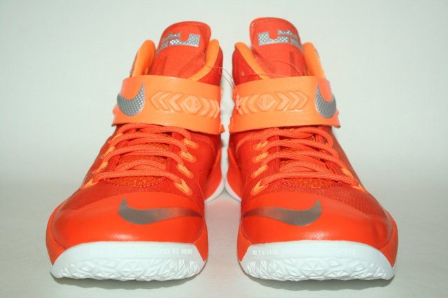 Nike,Zoom,Soldier,8,冰与火,样 士兵8 Nike Zoom Soldier 8 未市售版本实物曝光