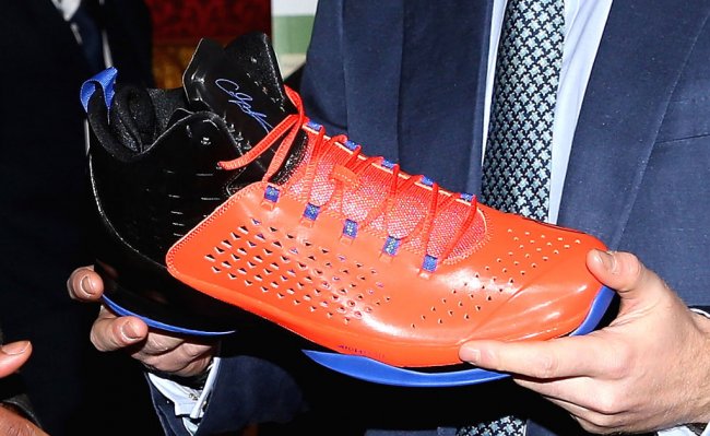 Carmelo,Anthony亲赠Wales王子  甜瓜亲赠 Wales 王子 Jordan Melo M11 PE