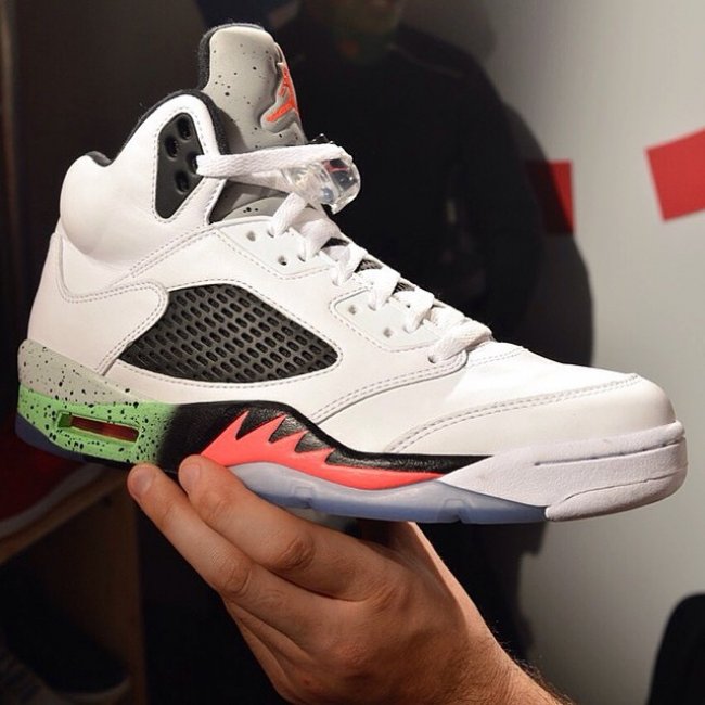 Air,Jordan,5,全新“Space,Jam” 136027-115 AJ5 Air Jordan 5 “Space Jam” 发售信息