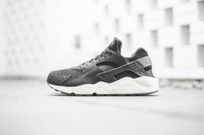 球鞋资讯,球鞋新闻,时尚杂  Nike Air Huarache “Stingray” 新色亮相