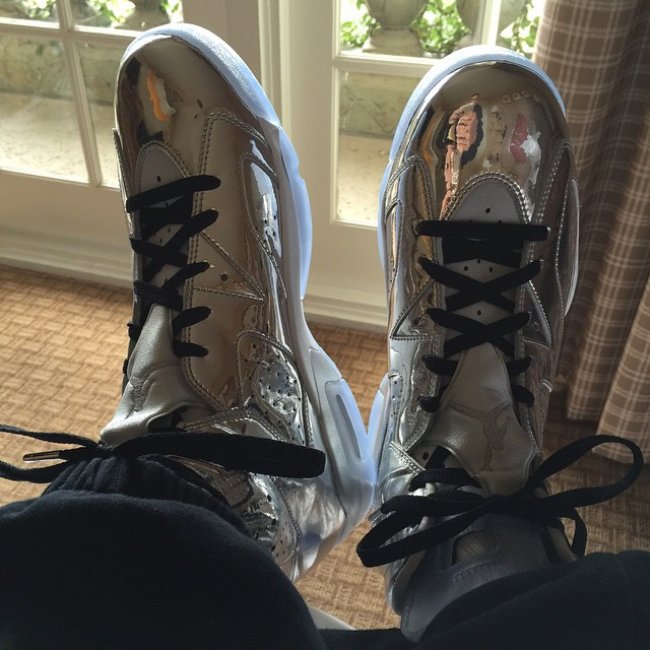 Earl,Thomas再着冠军配色Ai AJ6 Earl Thomas 上脚 Air Jordan 6 超级碗冠军配色