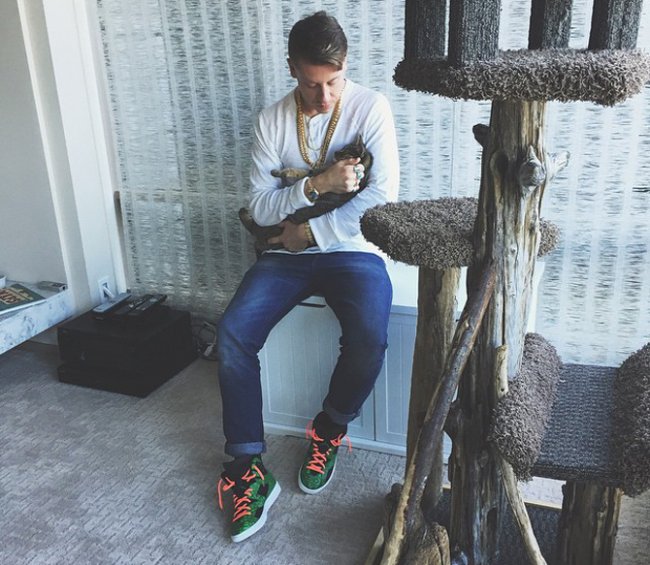 Macklemore亲着曝光全新Air AJ6 Macklemore 上脚 Air Jordan 6 Lifestyle