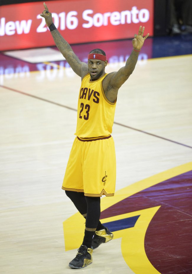 Nike,LeBron,12,格莱美之夜P LBJ12 LeBron 12 PE 格莱美之夜实物曝光