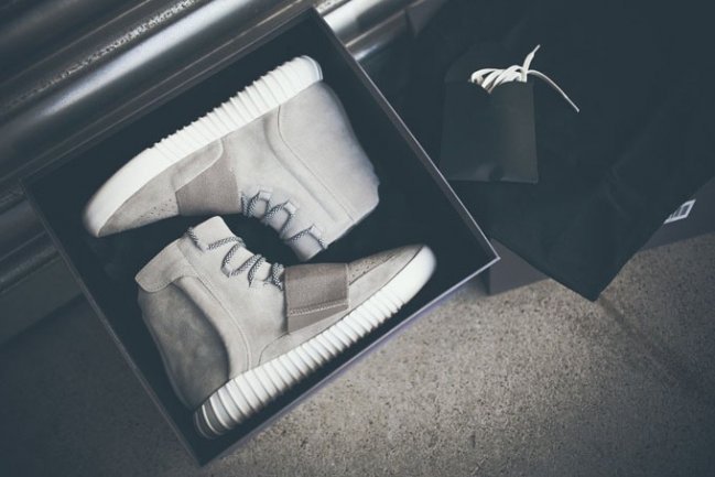 球鞋资讯,球鞋新闻,时尚杂 中国发售日期价格 adidas Yeezy 750 Boost 实物细节近赏