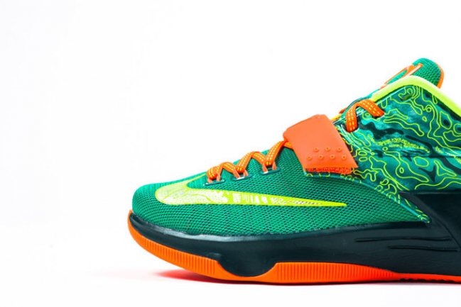 球鞋资讯,球鞋新闻,时尚杂 653996-303 KD7 "Weatherman" 气象员配色美图欣赏