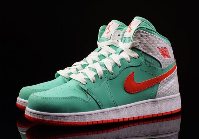 Air,Jordan,1,GG,青绿/红外线红 332148-329AJ1 Air Jordan 1 GS "Verde" 现已发售