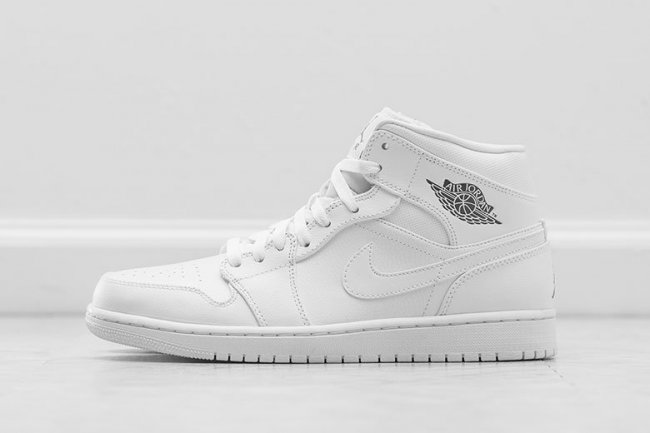 Air,Jordan,1,Mid,黑与白系列 AJ1中帮 Air Jordan 1 Mid 黑白双色亮相