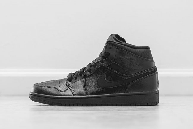 Air,Jordan,1,Mid,黑与白系列 AJ1中帮 Air Jordan 1 Mid 黑白双色亮相