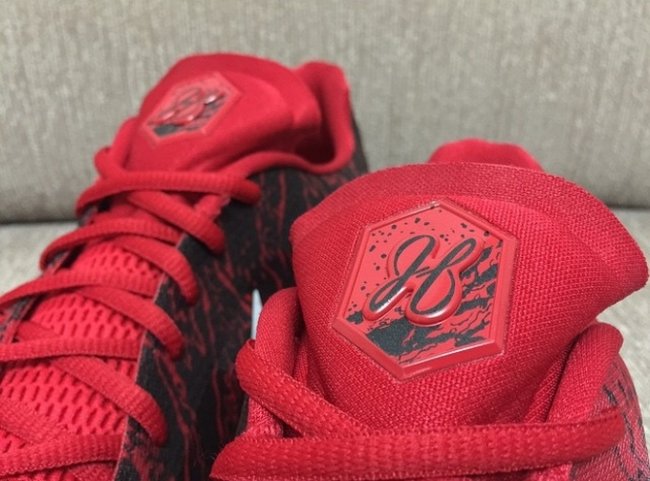 Nike,HyperChase,黑红/哈登别注  Nike HyperChase 哈登黑红配色实物曝光