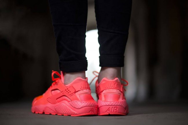 Nike,Air,Huarache,“Hot,Lava”  Nike Air Huarache GS “Hot Lava” 抢眼登场