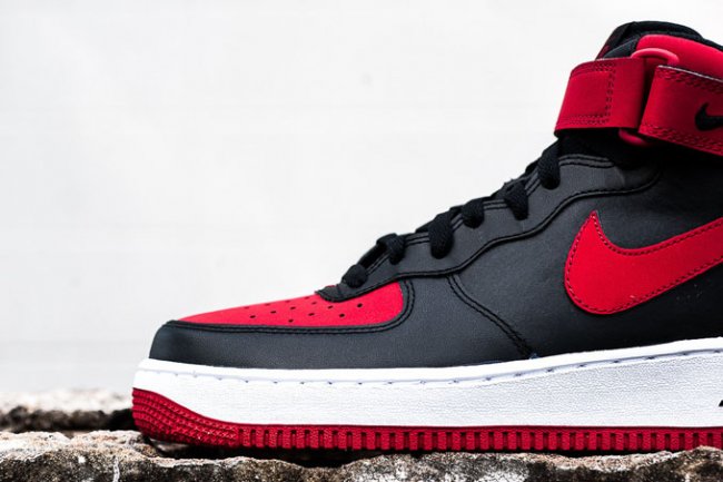 球鞋资讯,球鞋新闻,时尚杂 货号315123-029 Nike Air Force 1 Mid "Bred" 黑红近赏