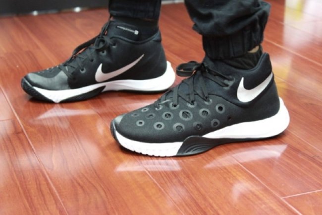 Nike全新HyperQuickness,四色实  Nike HyperQuickness 全新改款鞋型即将登场
