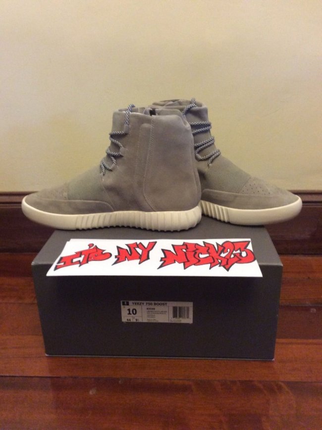Kanye,West,双签,adidas,Yeezy  侃爷亲签 adidas Yeezy 750 Boost 一万美元起拍
