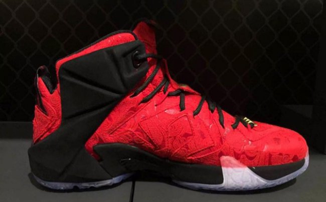 Nike,LeBron,12,EXT,红色花卉 LBJ12 LeBron 12 EXT 红色花卉实物曝光
