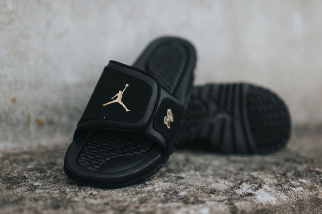 Jordan Hydro 2  Jordan Hydro 2 Premier 黑金凉拖新色