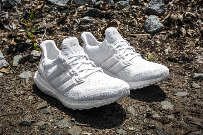 Ultra Boost,adidas,adidas Ultr  白白白！每个人心中都有一双纯白的 adidas Ultra Boost！