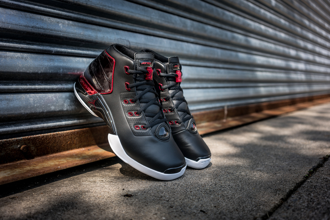 832816-001,AJ17,Air Jordan 17 832816-001AJ17 中国区 6 月 4 日发售，公牛黑红 Air Jordan 17+ “Bulls”