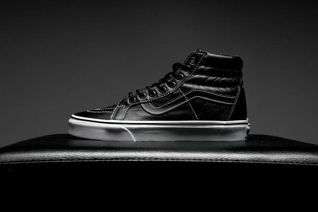 Sk8-Hi,Vans  买不到 MMJ 联名，看看这双 Vans Sk8-Hi 也同样的暗黑低调