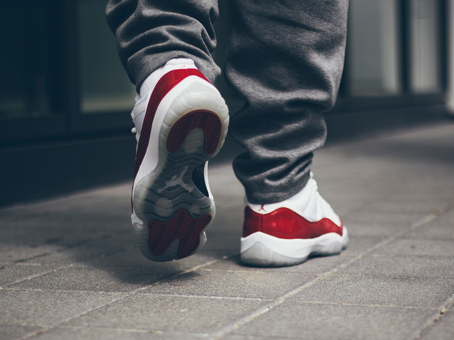 AJ11低帮,AJ11 Low,Air Jordan 11 AJ11 欧洲发售！带来 Air Jordan 11 Low 双色上脚展示