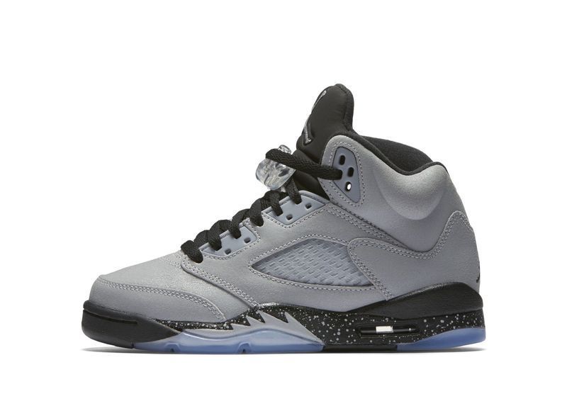 AJ5,Air Jordan 5 AJ5 狼灰配色 Air Jordan 5 GS “Wolf Grey” 将在 8 月份发售
