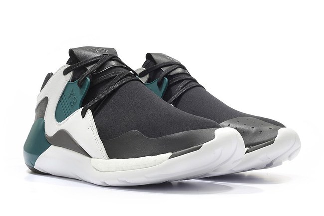 QR Boost,Y-3  Y-3 QR Boost 湖水绿新配色亮相