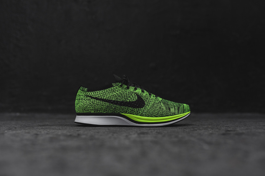 526628-731,Flyknit Racer,Nike 526628-731 亮眼出击！Nike Flyknit Racer “Volt/Black” 即将发售