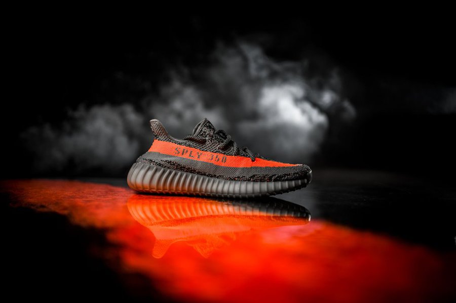 BB1826,Yeezy 350 Boost V2,Yeez  正式发售！Yeezy 350 Boost V2 “Beluga” 美图近赏