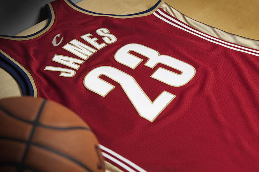 LeBron James  Mitchell & Ness 再度发售詹姆斯的新秀赛季球衣