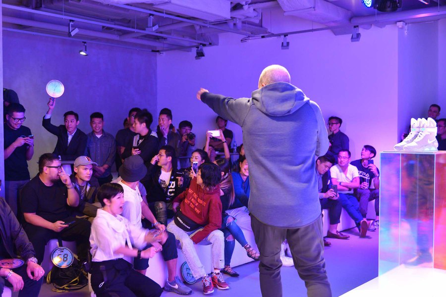 Nike,Adapt BB,Adapt  抢先上脚！Nike 首款「自动系带」篮球鞋就两个字：真香！