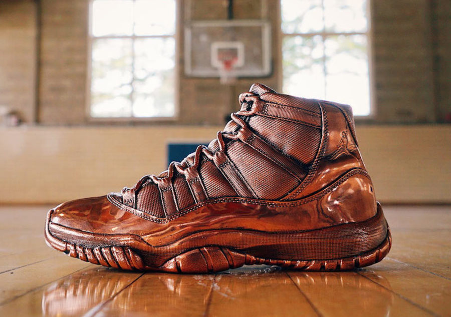 AJ11,Air Jordan 11 AJ11 你觉得，这个铜铸的 Air Jordan 11 应该卖多少钱？