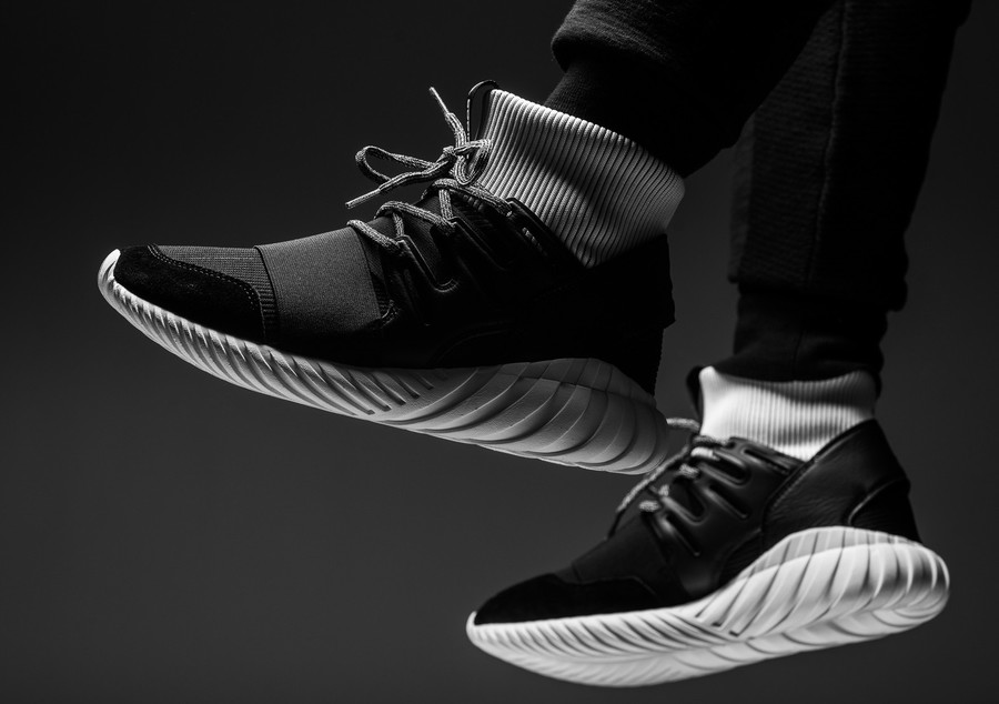 Tubular,Tubular Doom,adidas  白加黑，adidas Tubular Doom 阴阳双色即将发售