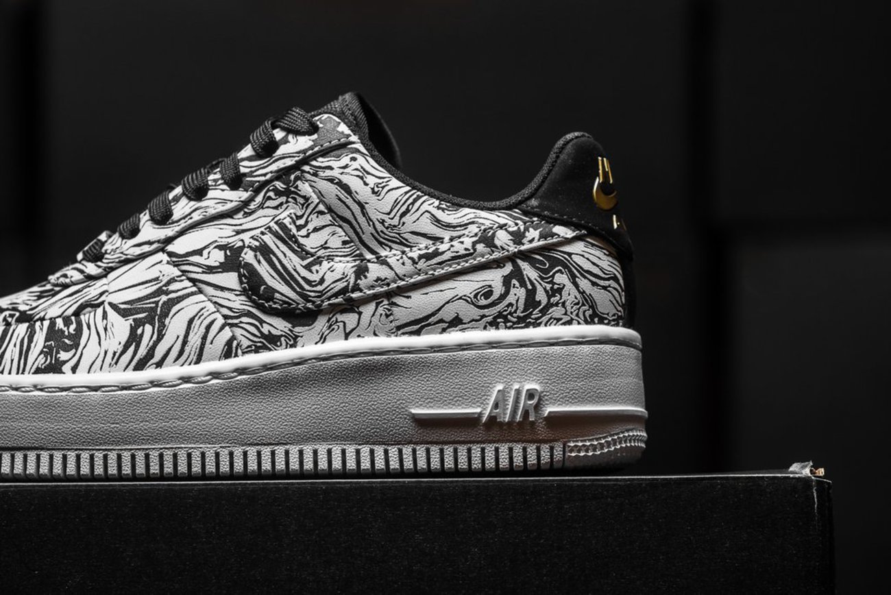 AF1,Air Force 1,Nike AF1 这两双黑人月主题的 AF1 都是暗藏细节的精品！