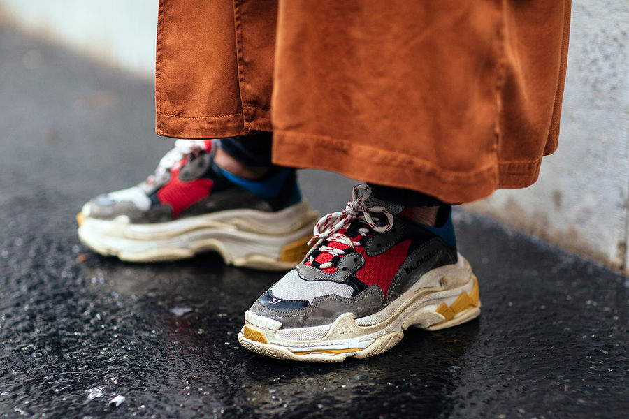 Balenciaga,Triple S  巴黎时装周街头出镜率最高的球鞋，竟是这双！